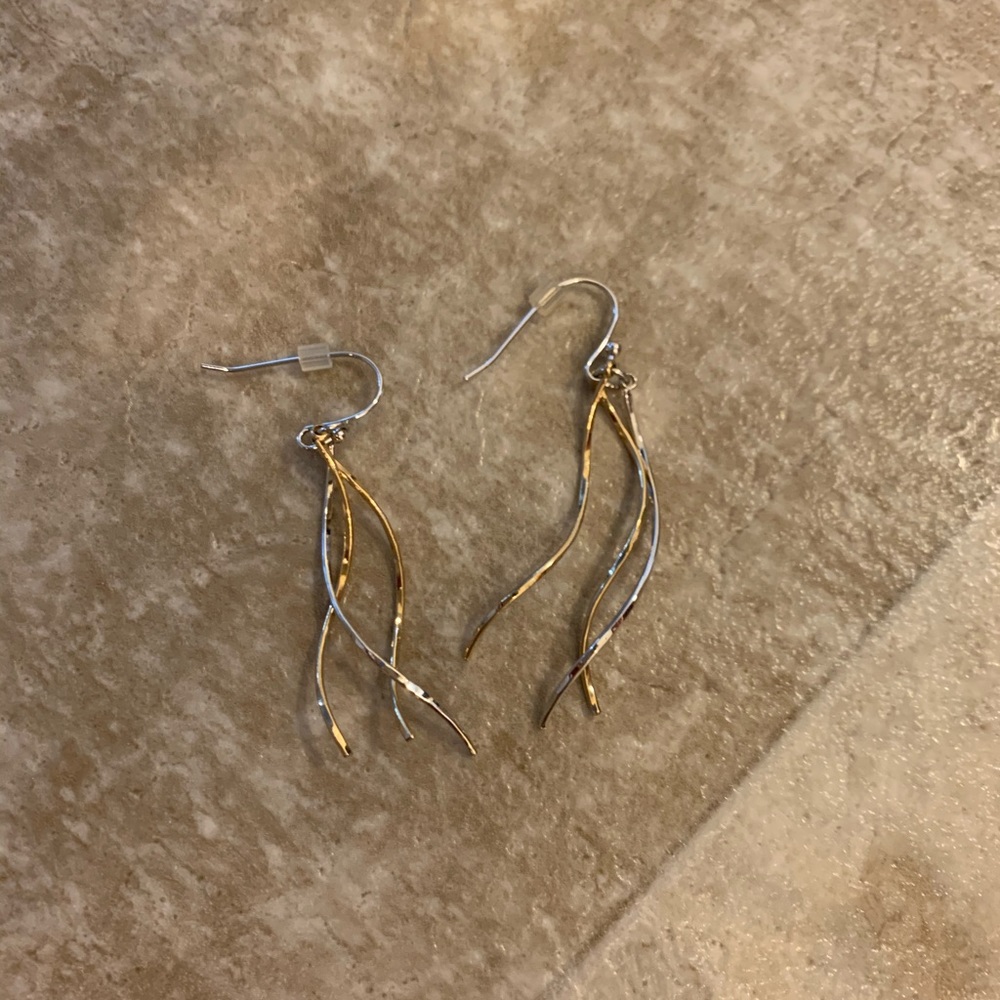 lia sophia earrings